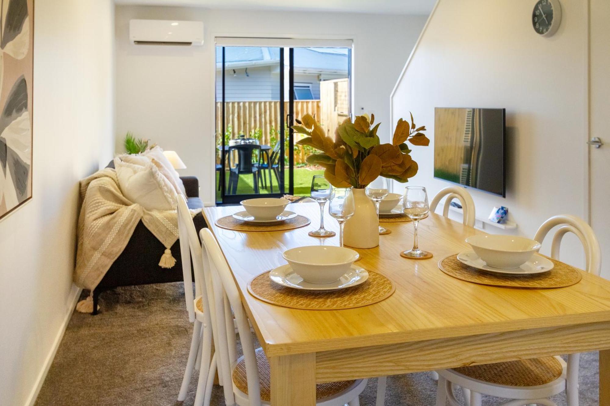 Chic 2-Bed Gem: Trust Arena Proximity - West Akl Apartment Auckland Exterior photo