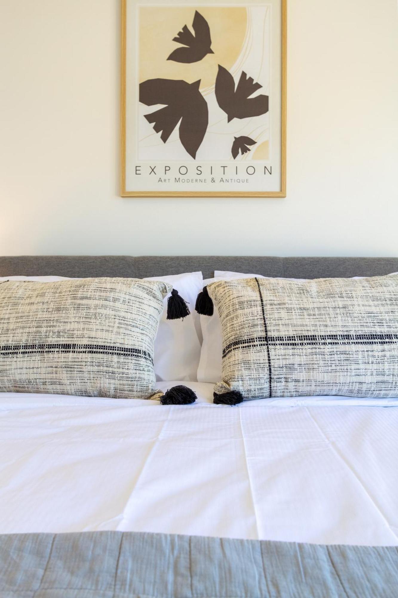 Chic 2-Bed Gem: Trust Arena Proximity - West Akl Apartment Auckland Exterior photo