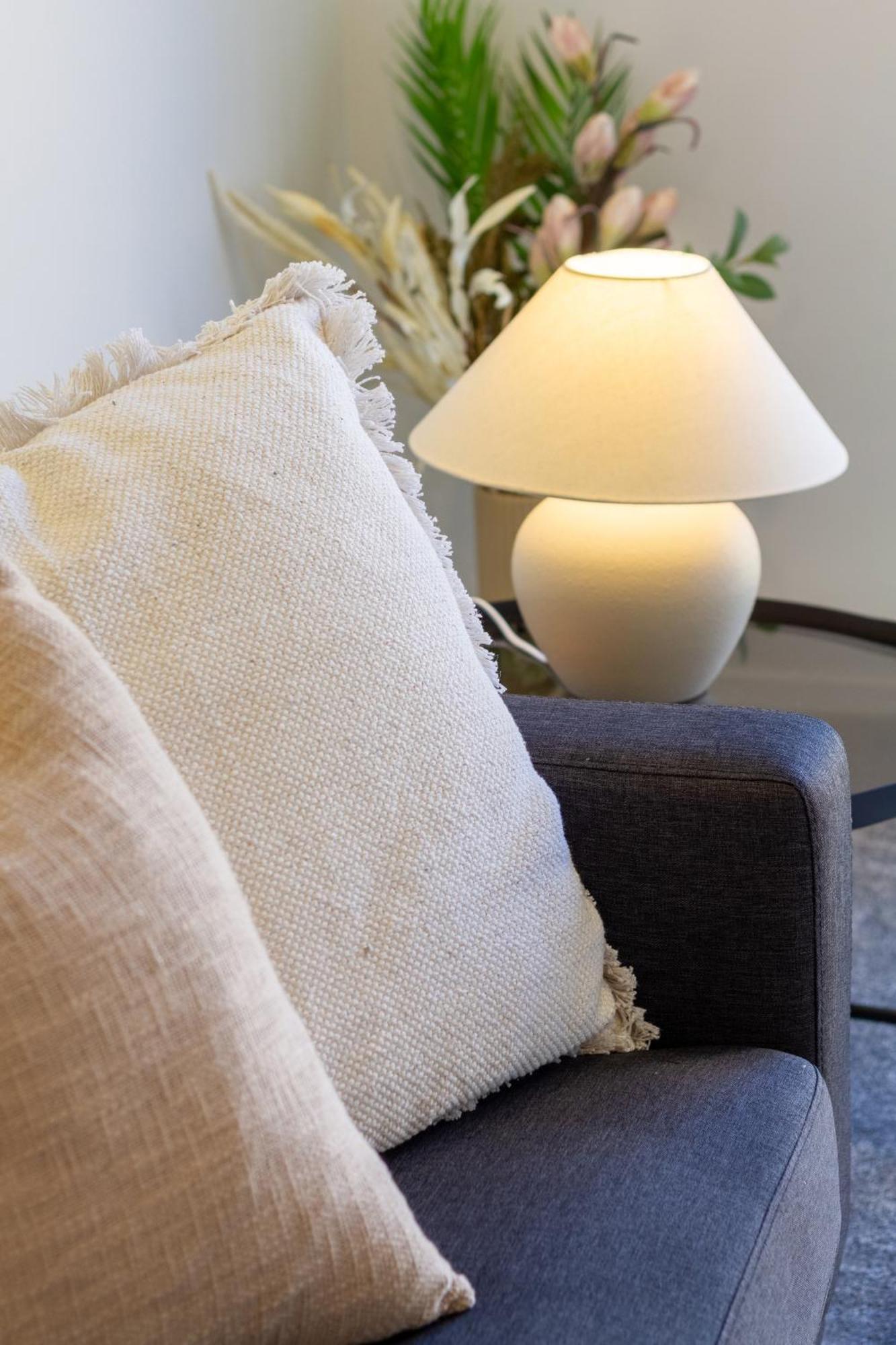 Chic 2-Bed Gem: Trust Arena Proximity - West Akl Apartment Auckland Exterior photo